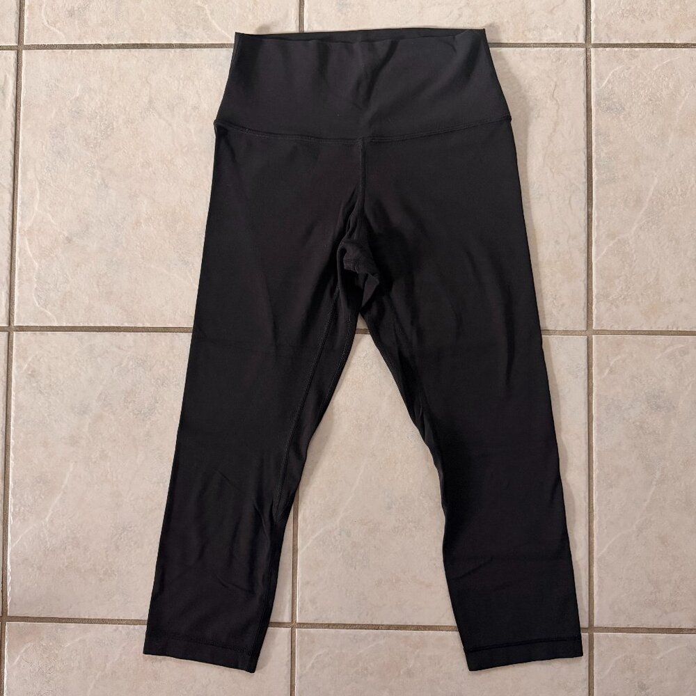 Black Lululemon Align Crop *21"